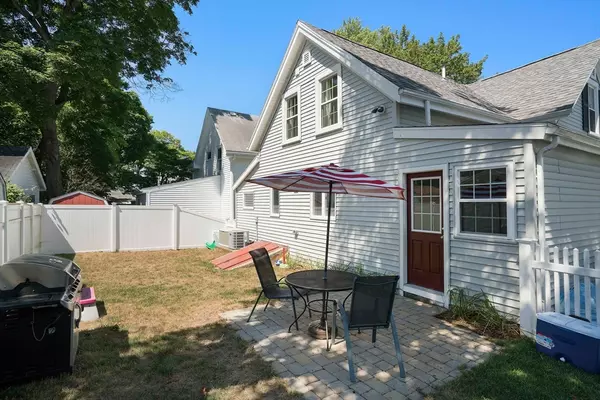 Natick, MA 01760,4 Willow St