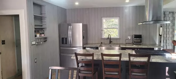 Hooksett, NH 03106,123 West River Road