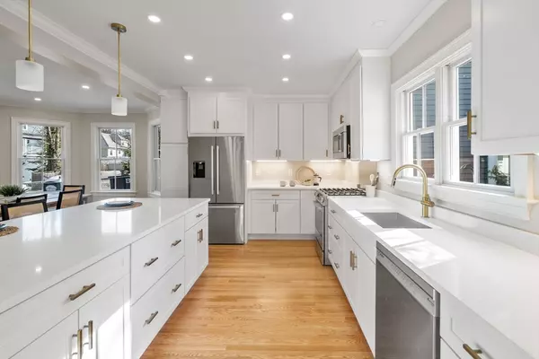 Newton, MA 02459,21 Francis St. #21