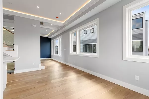 Waltham, MA 02453,308 Newton Street #1B