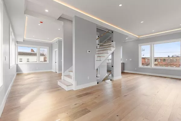 Waltham, MA 02453,308 Newton Street #1B