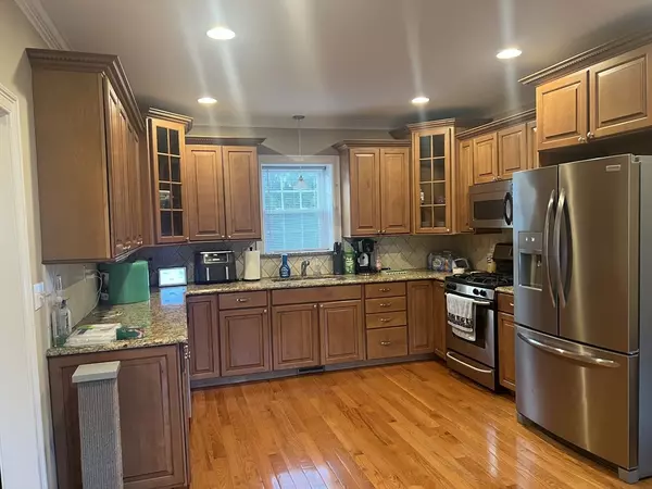 Dedham, MA 02026,810 Washington St #1