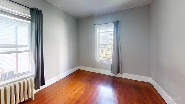 Boston, MA 02121,40 Hewins St #1