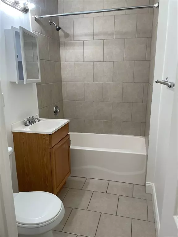 Revere, MA 02151,10 Yeamans #17