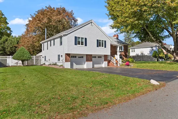 Stoneham, MA 02180,29 Lawndale Road