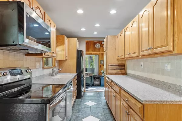 Fitchburg, MA 01420,48 Woodworth Ave