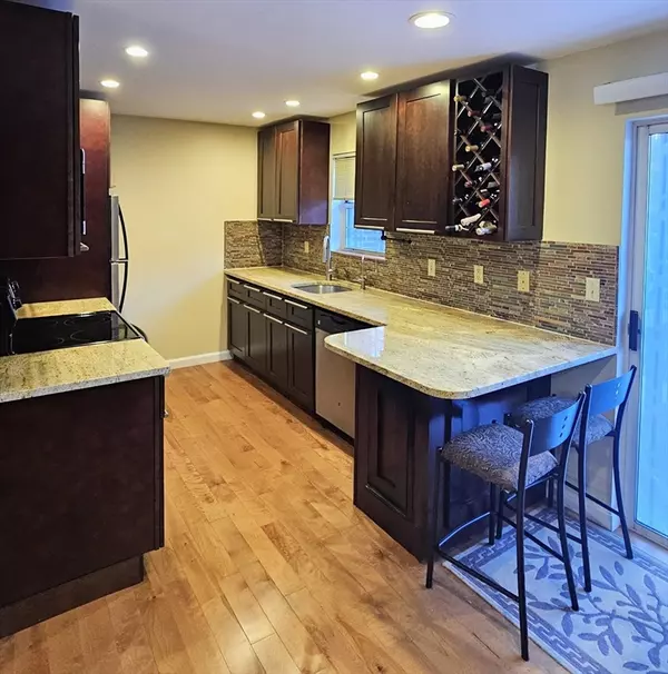 Waltham, MA 02452,15 Manning Rd #4