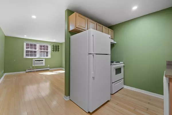 Somerville, MA 02145,116 Sycamore St #22