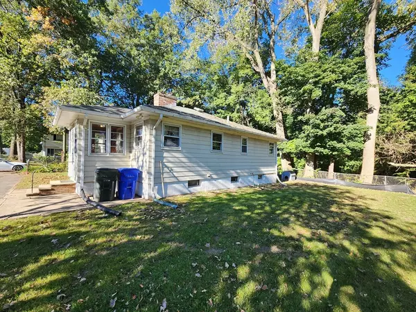 Springfield, MA 01119,53 Holden St