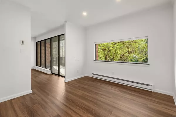 Wellesley, MA 02482,75 Grove Street #228