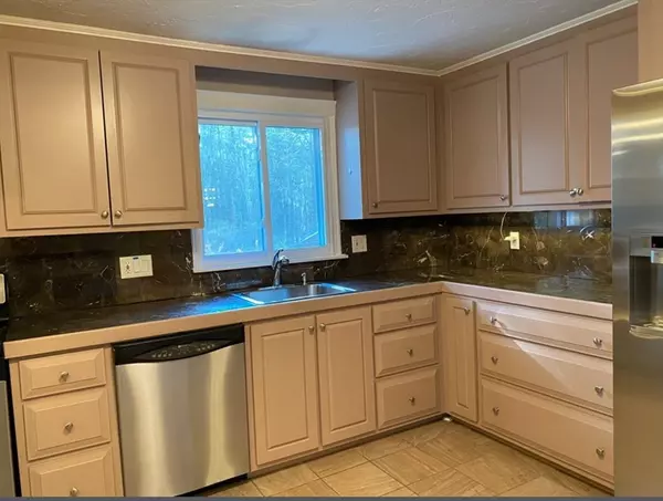 Boxborough, MA 01719,152 Littlefield Rd