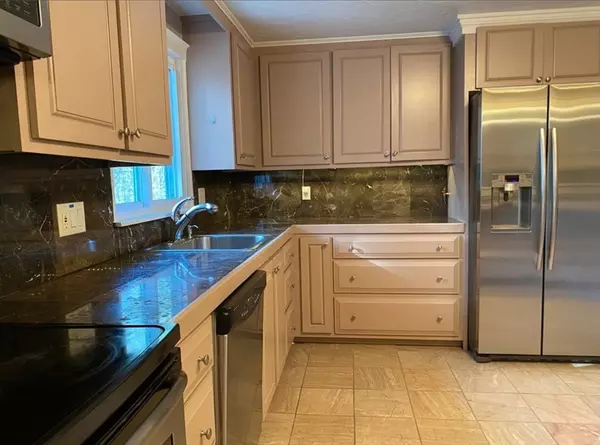 Boxborough, MA 01719,152 Littlefield Rd
