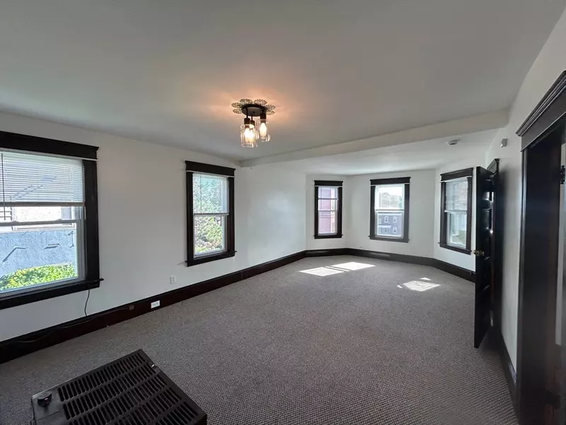 31 Chrome #3, Worcester, MA 01604