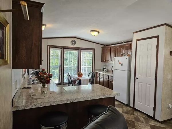 Tewksbury, MA 01876,24 Upton St