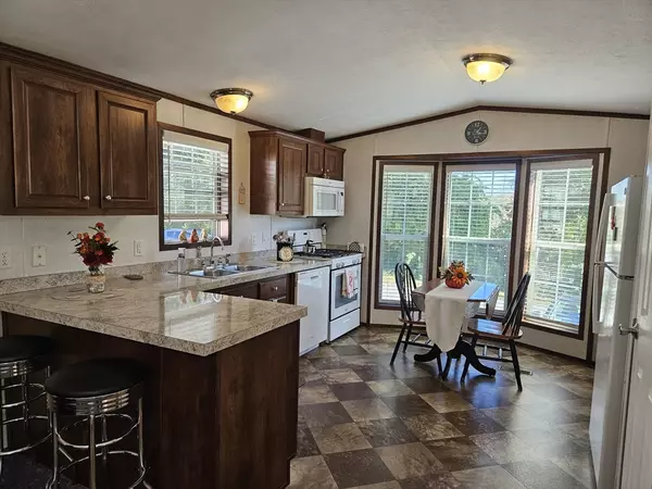 Tewksbury, MA 01876,24 Upton St