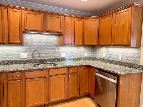 Manchester, MA 01944,56 Summer St #B