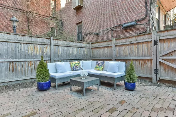 Boston, MA 02116,69 Dartmouth St #1