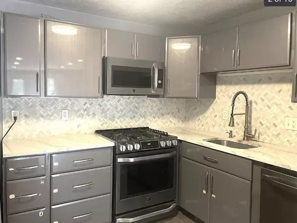 5 Karen Cir #17, Billerica, MA 01821