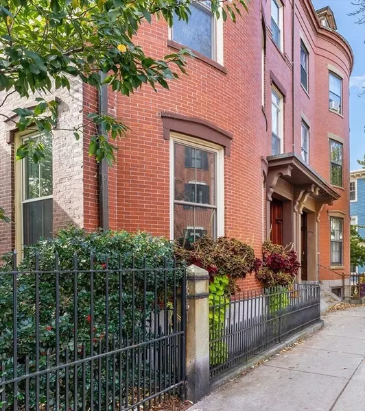 46 High St, Boston, MA 02129