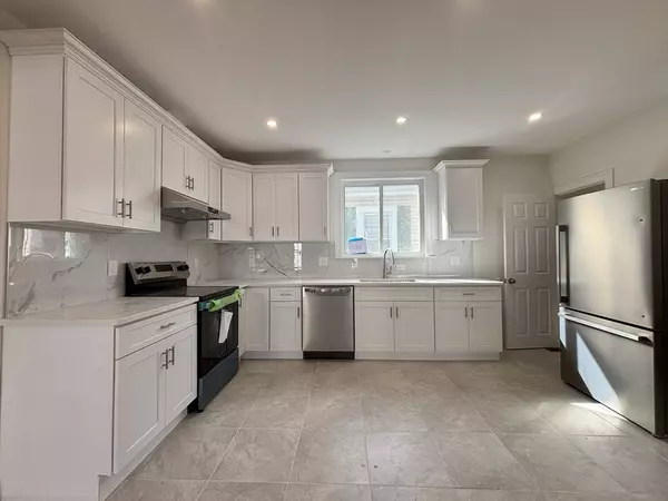 Malden, MA 02148,111-111A Adams St #2