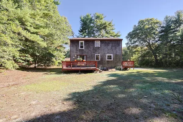 Halifax, MA 02338,228 Thompson Street