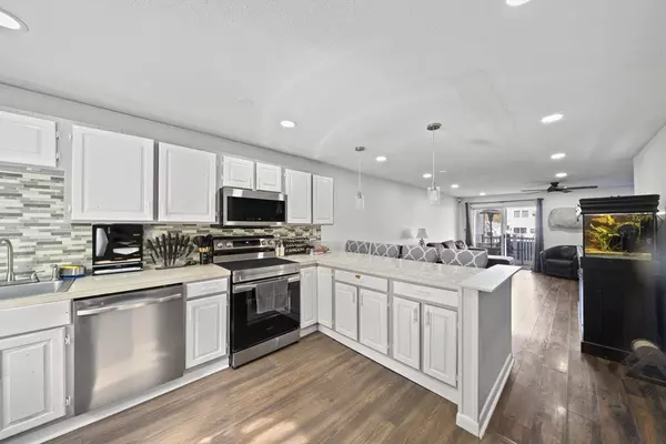 168 Hart St #22, Taunton, MA 02780