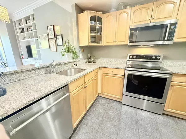 552 Massachusetts Ave #4, Boston, MA 02118