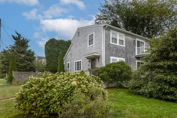 15 Baxter Ave, Fairhaven, MA 02719