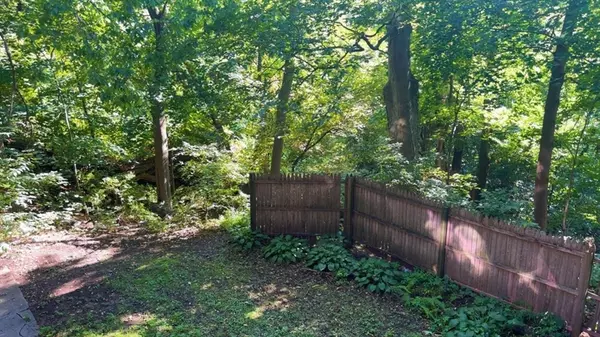 Springfield, MA 01108,118 Longhill St #3