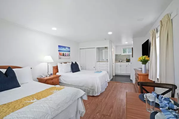 Oak Bluffs, MA 02557,27 Island Inn Road #7C