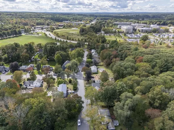 11 Crowley Rd, Burlington, MA 01803
