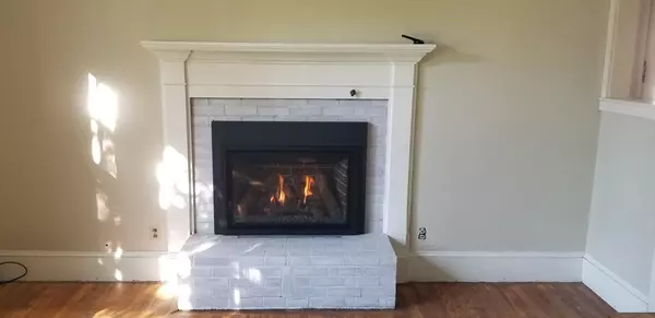 Bourne, MA 02561,81 Adams St