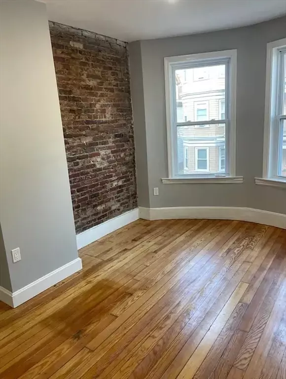 Boston, MA 02125,42 Saxton St #2