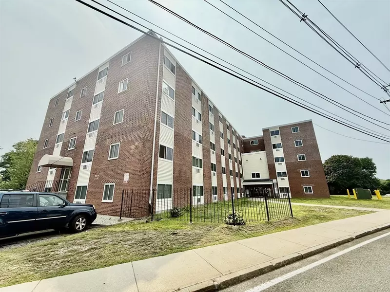 215 Winter St #4L, Weymouth, MA 02188