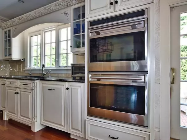 Dartmouth, MA 02748,6 Summer St #NA