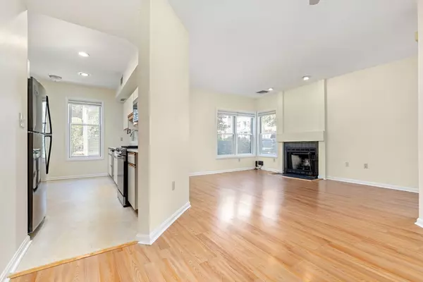 29 Hammond Pl #29, Woburn, MA 01801