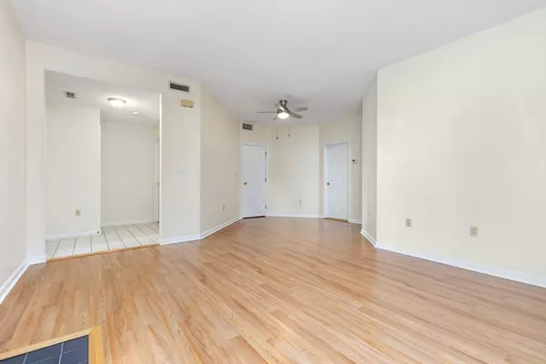 Woburn, MA 01801,29 Hammond Pl #29