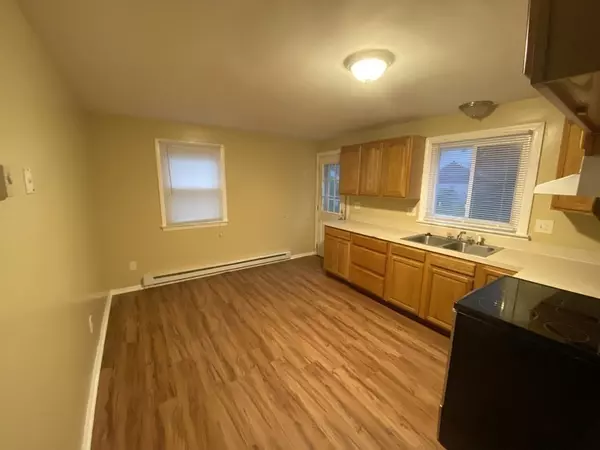 Springfield, MA 01109,28-30 Aster