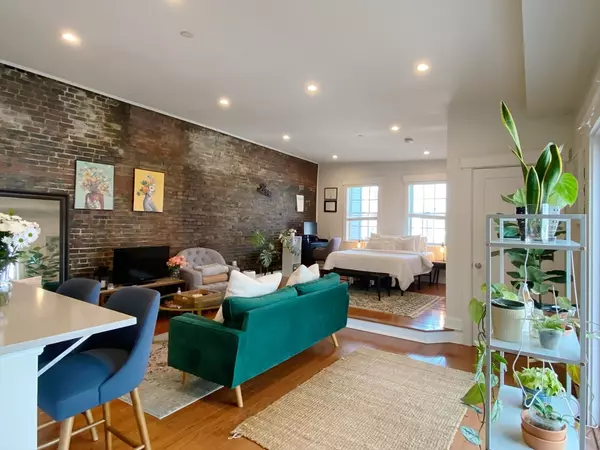 Boston, MA 02128,108-110 Webster Street #2R