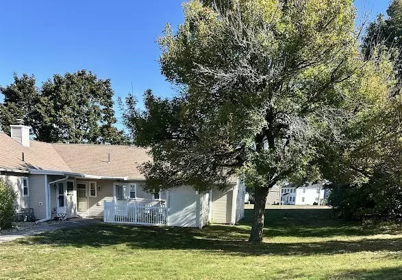 103 Collins Street #103, Chicopee, MA 01022