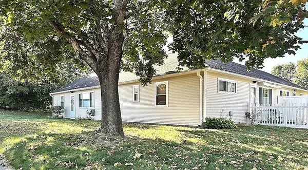 103 Collins Street #103, Chicopee, MA 01022