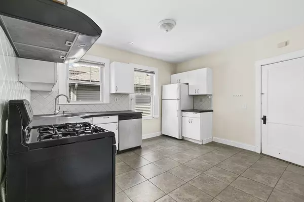 Medford, MA 02155,723 Fellsway #2