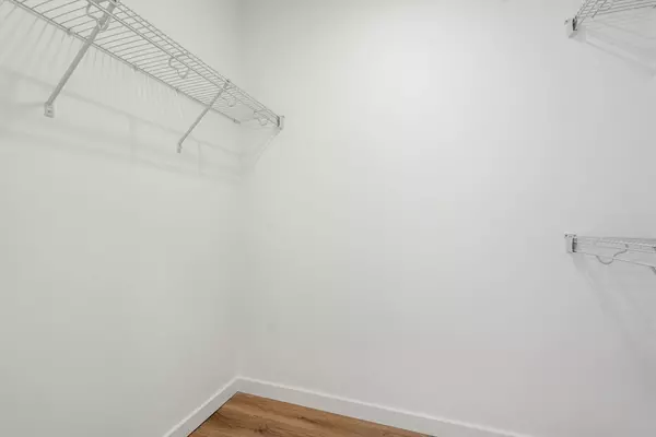 Brookline, MA 02446,40 Centre St #303