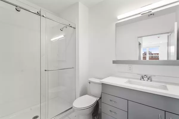 Brookline, MA 02446,40 Centre St #303