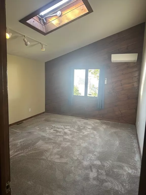 West Bridgewater, MA 02379,445 W Center St #b2