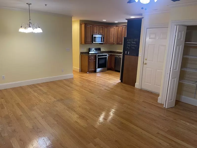 164 Boylston St #1, Boston, MA 02130