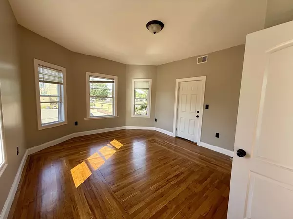 Brockton, MA 02301,615 N Montello St #3