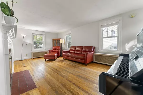 Worcester, MA 01606,11 Gifford Dr