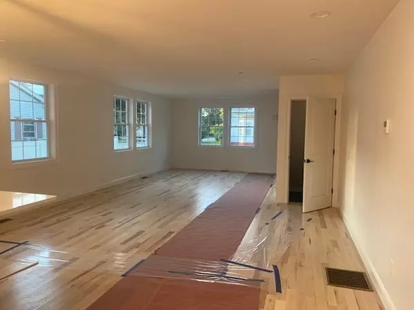 Attleboro, MA 02703,31 Peck St