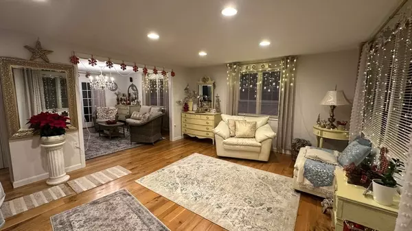 Billerica, MA 01862,15 Blades Circle